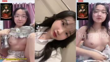 คลิปหลุดคอลเสียวxxx ที่กำลังเป็นกระแสในตอนนี้ สวยน่ารักขนาดนี้จะพลาดได้ยังไง - หนังโป๊เย็ด.COM